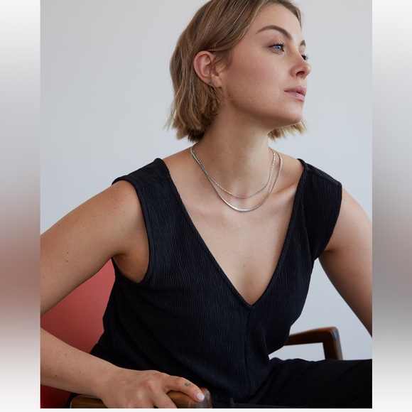 Sleeveless Cropped Jumpsuit - medium - Picture 3 of 6